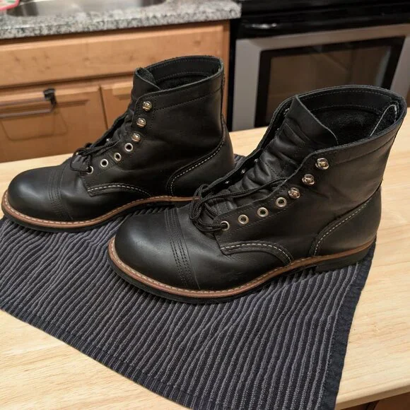 Red Wing Iron Ranger 8084 men's size 8D boots in black harness leather - Picture 2 of 9